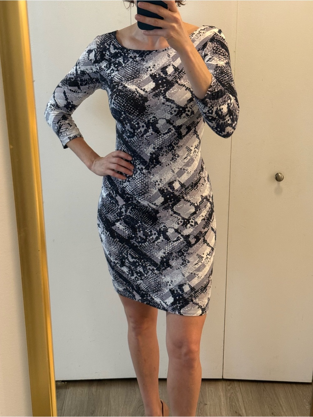 Ella Moss Black & White Snake-Print Long-Sleeve Bodycon Dress